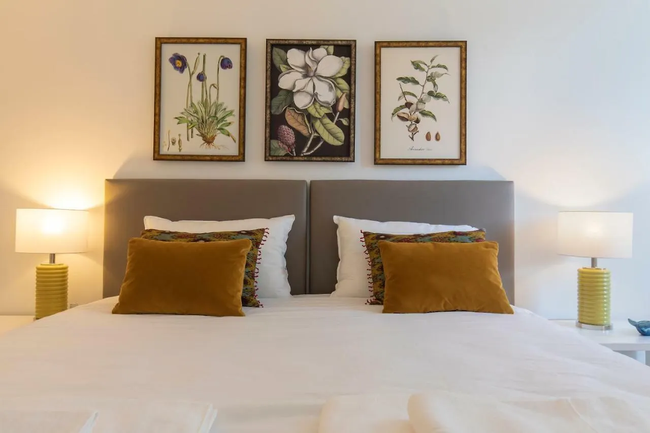 Trendy & Classic 2Bedroom Apartment Lisbon 0*,  Portugal