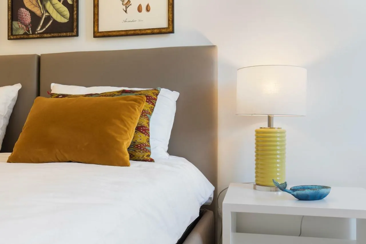 Trendy & Classic 2Bedroom Apartment Lisbon