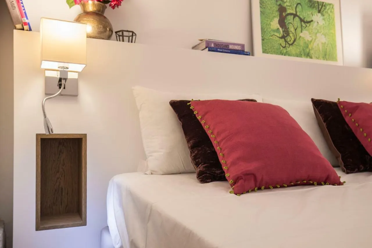Trendy & Classic 2Bedroom Apartment Lisbon Portugal
