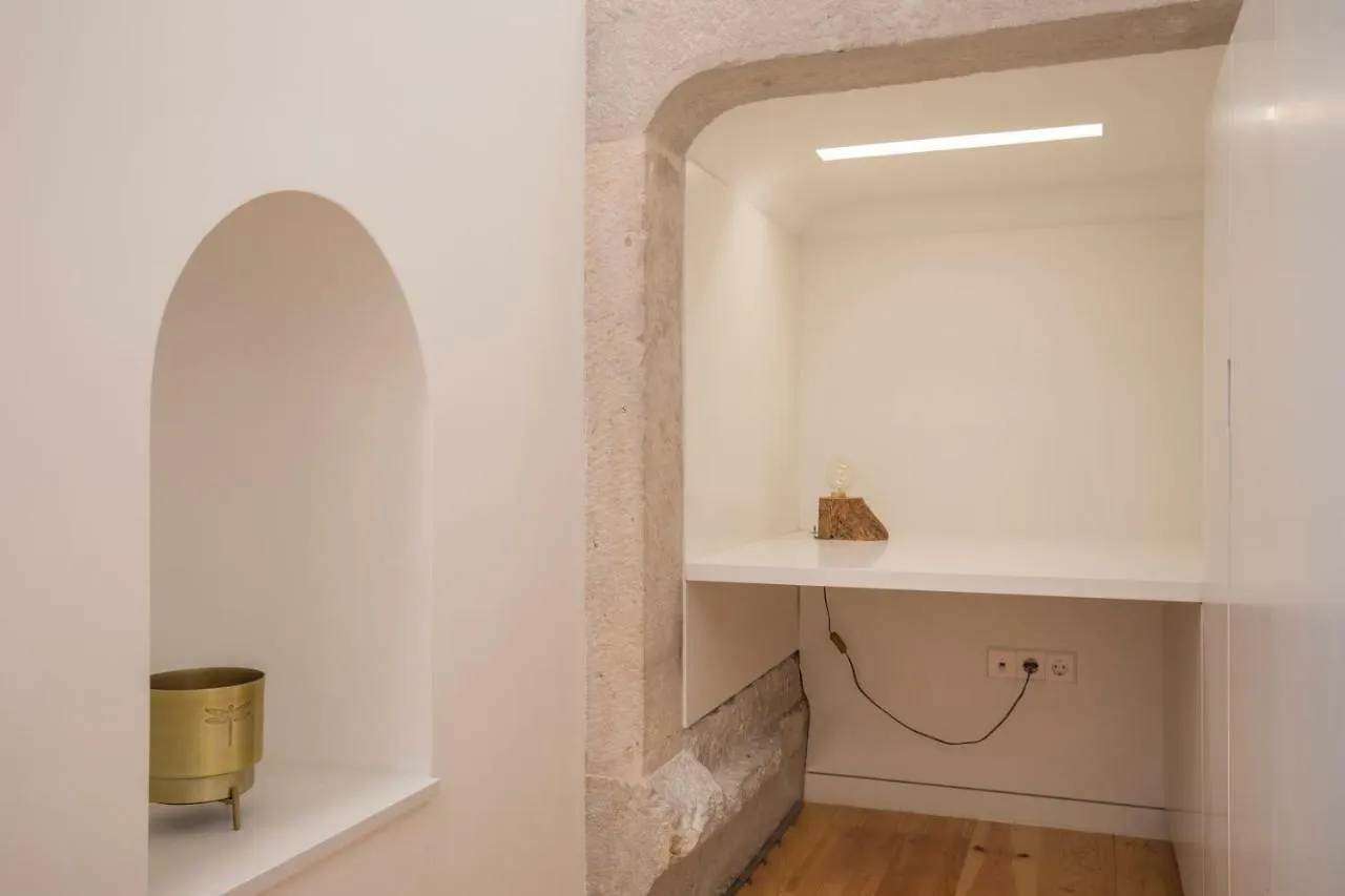 Trendy & Classic 2Bedroom Apartment Lisbon 0*,  Portugal