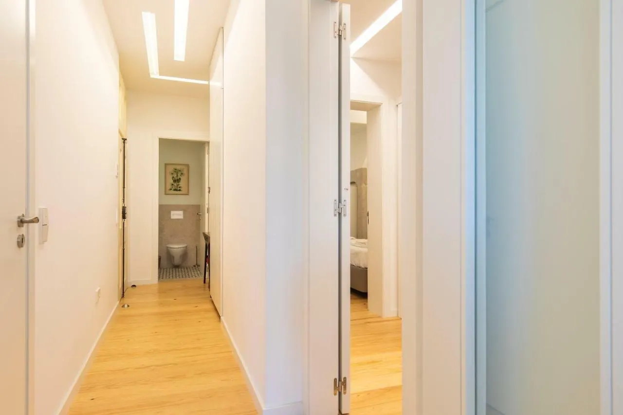 Trendy & Classic 2Bedroom Apartment Lisbon Portugal