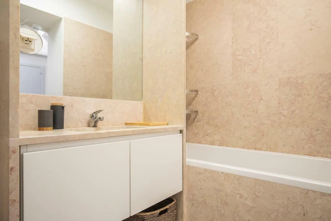 Trendy & Classic 2Bedroom Apartment Lisboa